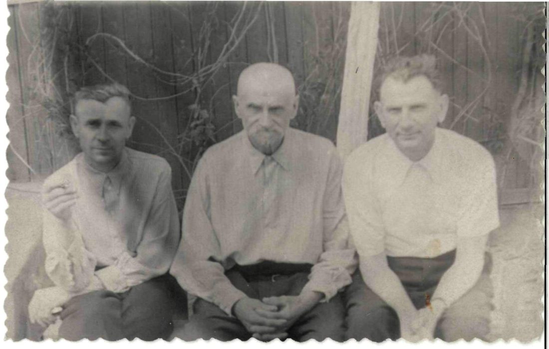 Павел Иванович, Иван Иванович и Евгений Иванович Алюшины